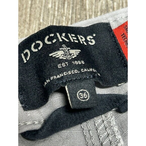 Lot Of 2 Dockers Men 36 Solid Khaki Cotton Smart Tech 360 Cargo Short - Picture 9 of 13